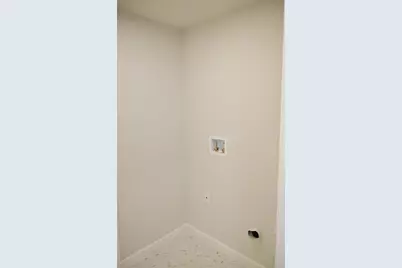 586 E Glochester Place NW, Norcross, GA 30071 - Photo 13
