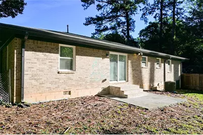 586 E Glochester Place NW, Norcross, GA 30071 - Photo 29