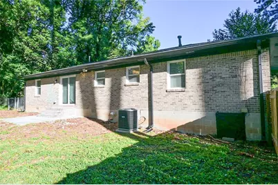 586 E Glochester Place NW, Norcross, GA 30071 - Photo 27