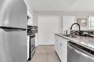 422 Plainville Dr SW, Atlanta, GA 30331 - Photo 7