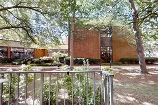 300 Johnson Ferry Road NE, Sandy Springs, GA 30328 - Photo 11
