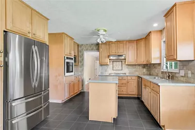 4755 Andalusia Trail, Atlanta, GA 30360 - Photo 11