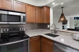 2870 Pharr Ct South NW, Atlanta, GA 30305 - Photo 17