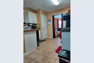 9439 Whaleys Lake Lane, Jonesboro, GA 30238 - Photo 15