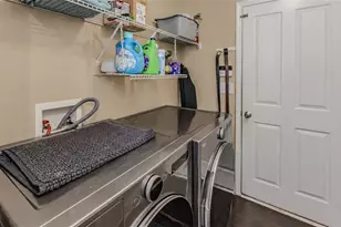 6910 Autumn Hills Dr, Cumming, GA 30028 - Photo 17