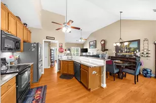 221 Timber Ridge Dr, Clarkesville, GA 30523 - Photo 15