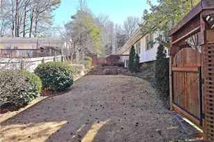 1131 Milmar Dr NW, Atlanta, GA 30327 - Photo 29