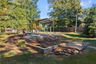 388 Sanders St, Clarkesville, GA 30523 - Photo 13
