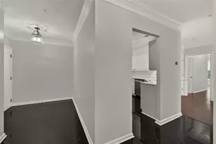 3334 Peachtree Rd NE, Atlanta, GA 30326 - Photo 11