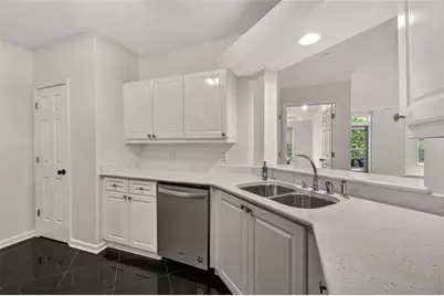3334 Peachtree Road NE #103, Atlanta, GA 30326 - Photo 13