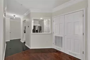 3334 Peachtree Rd NE, Atlanta, GA 30326 - Photo 17