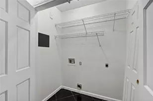 3334 Peachtree Rd NE, Atlanta, GA 30326 - Photo 19