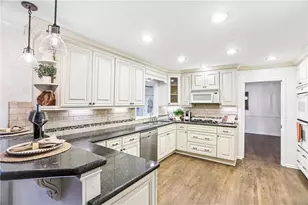 495 Wyncourtney Dr, Sandy Springs, GA 30328 - Photo 9