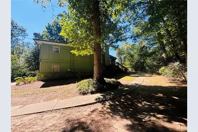 4715 Barnes Court, Loganville, GA 30052 - Photo 3