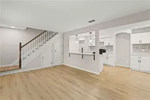 1321 Surrey Ln SW, Marietta, GA 30008 - Photo 3