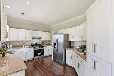 10590 Stonepoint Place, Johns Creek, GA 30097 - Photo 5