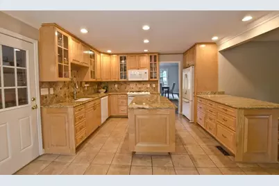 2065 Renault Lane, Atlanta, GA 30345 - Photo 19