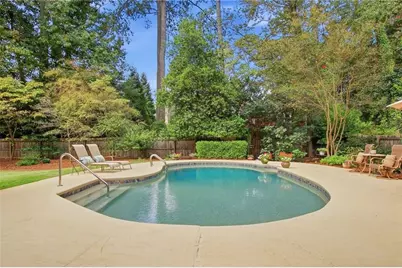 4301 Huntington Circle, Dunwoody, GA 30338 - Photo 5