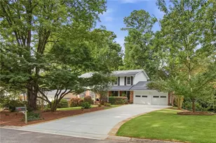 4301 Huntington Cir, Dunwoody, GA 30338 - Photo 39