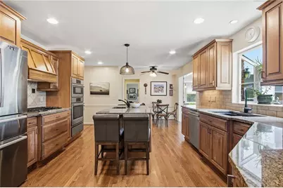 4301 Huntington Circle, Dunwoody, GA 30338 - Photo 11