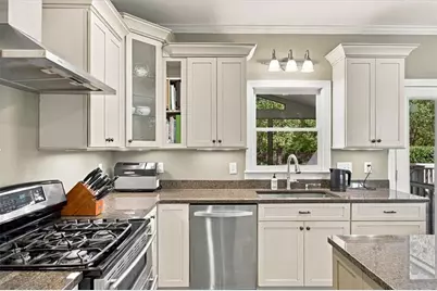 565 Hembree Grove Overlook, Roswell, GA 30076 - Photo 13