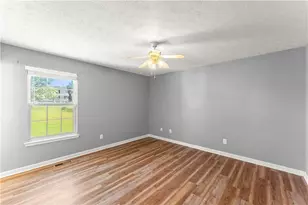 313 Hawthorne Dr, Cleveland, GA 30528 - Photo 7