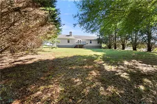 313 Hawthorne Dr, Cleveland, GA 30528 - Photo 35