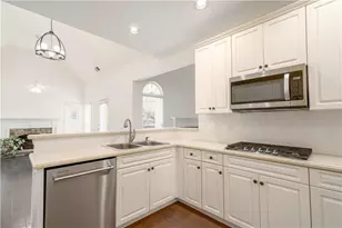 1233 Parkview Ln NW, Kennesaw, GA 30152 - Photo 5