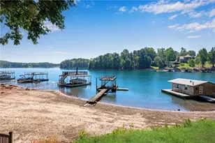 6381 Lakeview Dr, Buford, GA 30518 - Photo 31