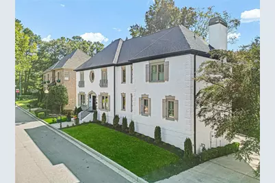 1240 Brookhaven Hideaway Court NE, Atlanta, GA 30319 - Photo 3