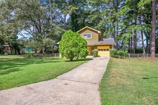 399 Emmett St, Riverdale, GA 30274 - Photo 3