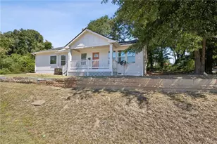 112 E Stephens St, Winder, GA 30680 - Photo 3