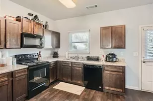 2161 Cypress Ln SW, Atlanta, GA 30331 - Photo 3