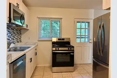 1078 Palafox Drive NE, Atlanta, GA 30324 - Photo 13