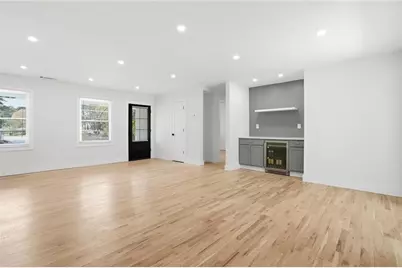 5542 Joeclay Drive, Stone Mountain, GA 30088 - Photo 5