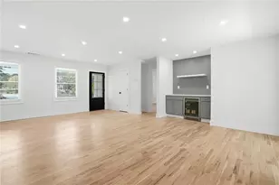 5542 Joeclay Dr, Stone Mountain, GA 30088 - Photo 5
