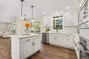 1419 Dunsford Circle, Suwanee, GA 30024 - Photo 11