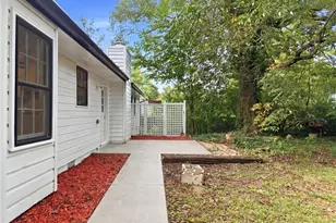 3346 San Antonio Dr, Snellville, GA 30039 - Photo 7