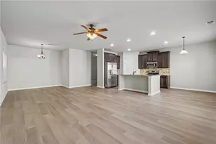705 Barberry Dr, Woodstock, GA 30188 - Photo 3