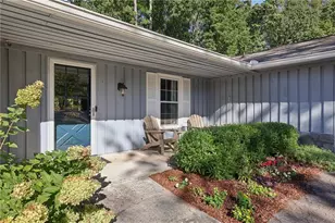 2862 Dunnington Cir, Atlanta, GA 30341 - Photo 3