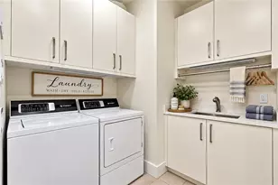 3376 Peachtree Road NE, Atlanta, GA 30326 - Photo 31