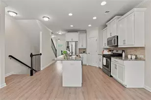 7430 Highland Bluff, Sandy Springs, GA 30328 - Photo 9
