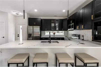 5109 Cherry Street, Forest Park, GA 30297 - Photo 9
