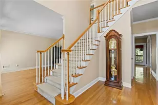 6034 Nature Path Ln, Sugar Hill, GA 30518 - Photo 3