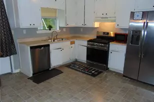 1187 Mannbrook Dr, Stone Mountain, GA 30083 - Photo 3