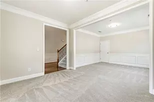 384 Cherry Tree Ln, Marietta, GA 30066 - Photo 15