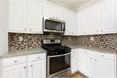 384 Cherry Tree Lane, Marietta, GA 30066 - Photo 9