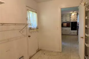 5574 Laurel Ln NW, Lilburn, GA 30047 - Photo 31