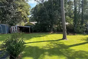5574 Laurel Ln NW, Lilburn, GA 30047 - Photo 11
