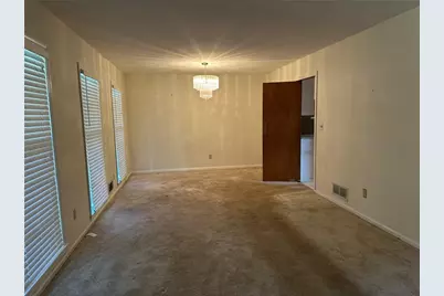 5574 Laurel Lane NW, Lilburn, GA 30047 - Photo 17